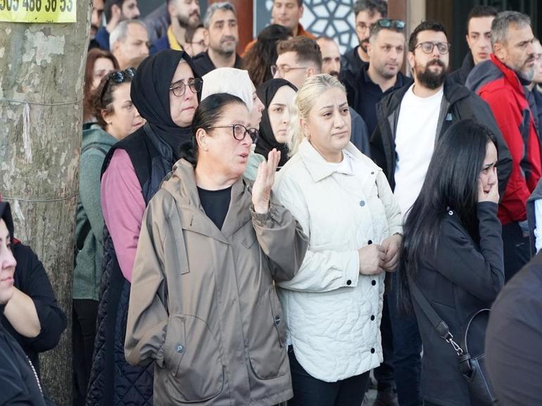 Kamyonetin yaya geçidinde çarptığı sağlık personeli kurtarılamadı