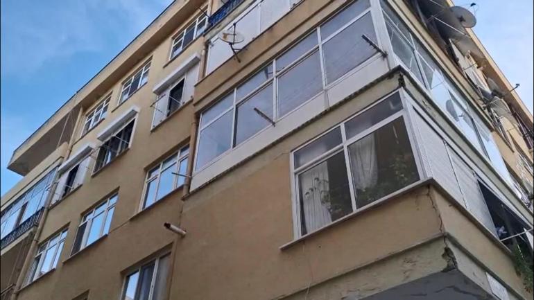 Kartal’da çatlaklar oluşan 4 katlı bina tahliye edildi