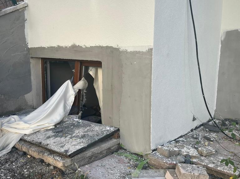 Ankarada doğal gaz borusu kesilen dairede patlama