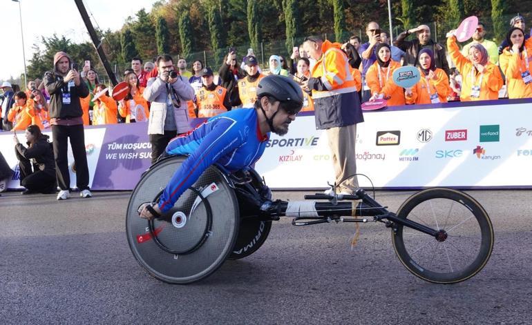 Asya ve Avrupayı birleştiren İstanbul Maratonu 47nci kez koşuldu