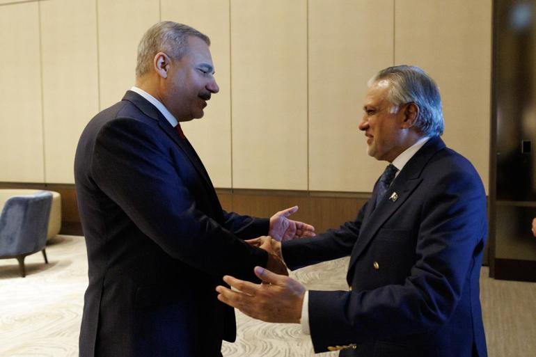 Dışişleri Bakanı Hakan Fidan, Pakistan Dışişleri Bakanı Mohammad Ishaq Dar ile bir araya geldi