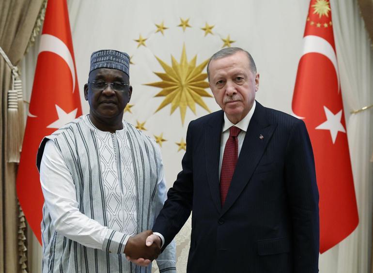 Cumhurbaşkanı Erdoğan, büyükelçilerin güven mektuplarını kabul etti