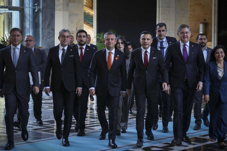 Özgür Özel: Hayırlısı bu diyorsanız, özür borcunuz yok mu