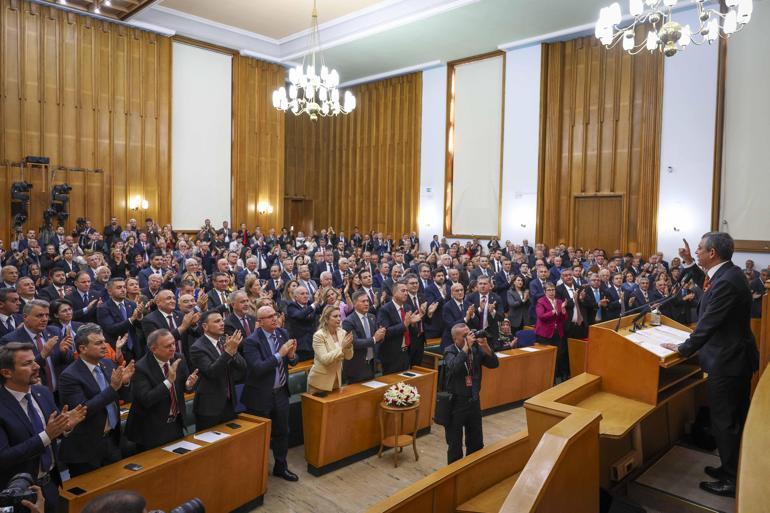 Özgür Özel: Hayırlısı bu diyorsanız, özür borcunuz yok mu