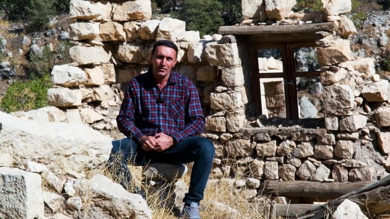 Köyünü terk etmek zorunda kaldı, 35 yıl sonra aynı topraklarda petrol üretimine katıldı