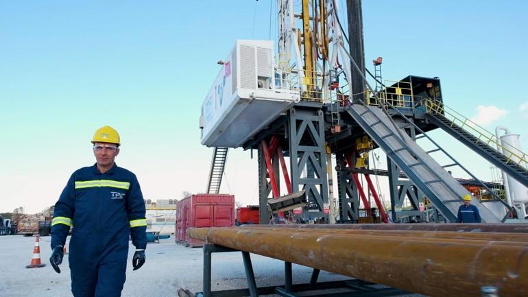 Köyünü terk etmek zorunda kaldı, 35 yıl sonra aynı topraklarda petrol üretimine katıldı