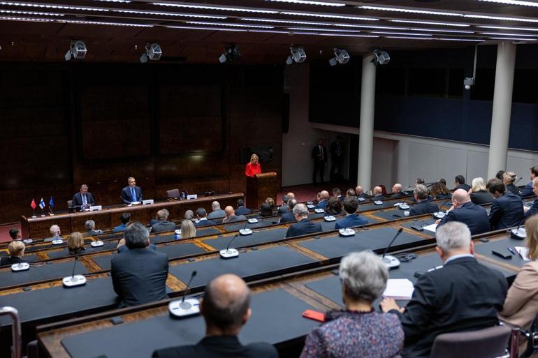 Bakan Fidan, Fin Parlamentosu Başkanı Halla-aho ile görüştü