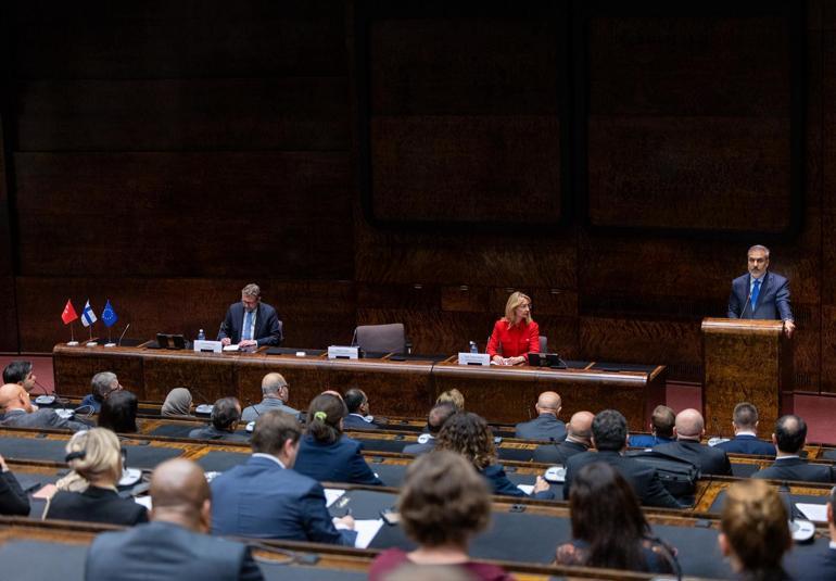 Bakan Fidan, Fin Parlamentosu Başkanı Halla-aho ile görüştü