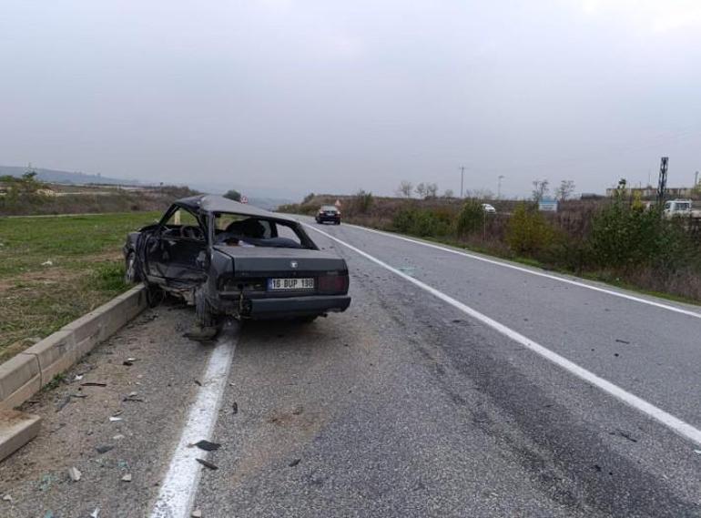 Bursa’da iki otomobil çarpıştı: 1 ölü, 2 yaralı