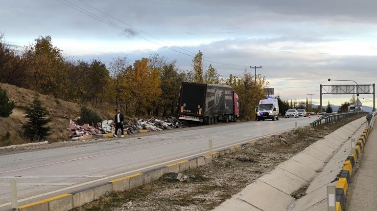 TIR ile otomobilin çarpıştığı kazada akademisyen Serkan Doğan, hayatını kaybetti