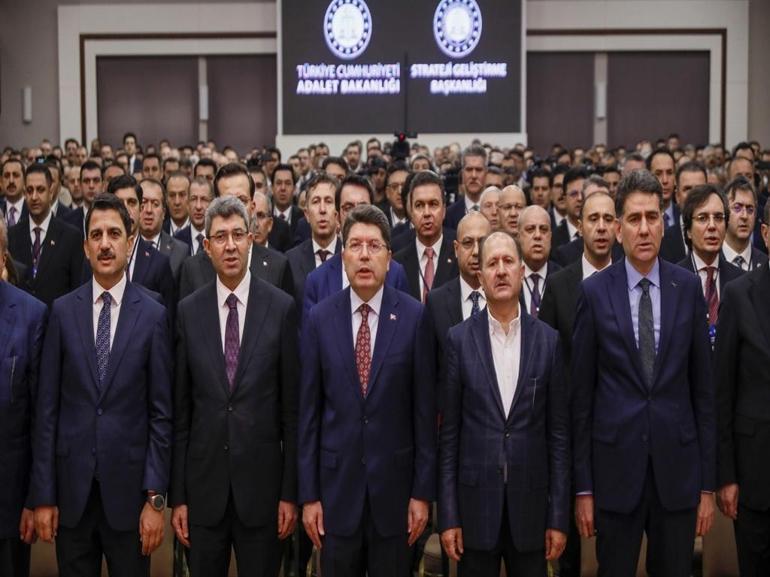 Adalet Bakanı Tunç: Kocaelideki yangınla ilgili 3 savcı görevlendirildi