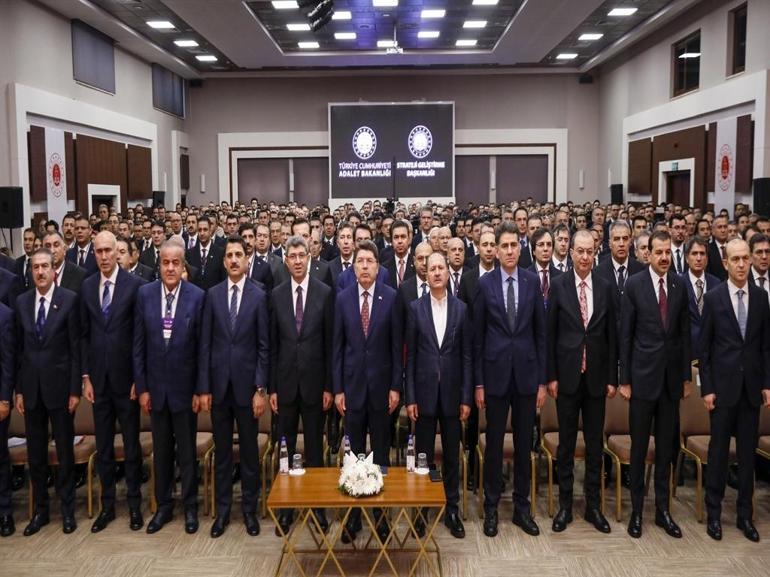 Adalet Bakanı Tunç: Kocaelideki yangınla ilgili 3 savcı görevlendirildi