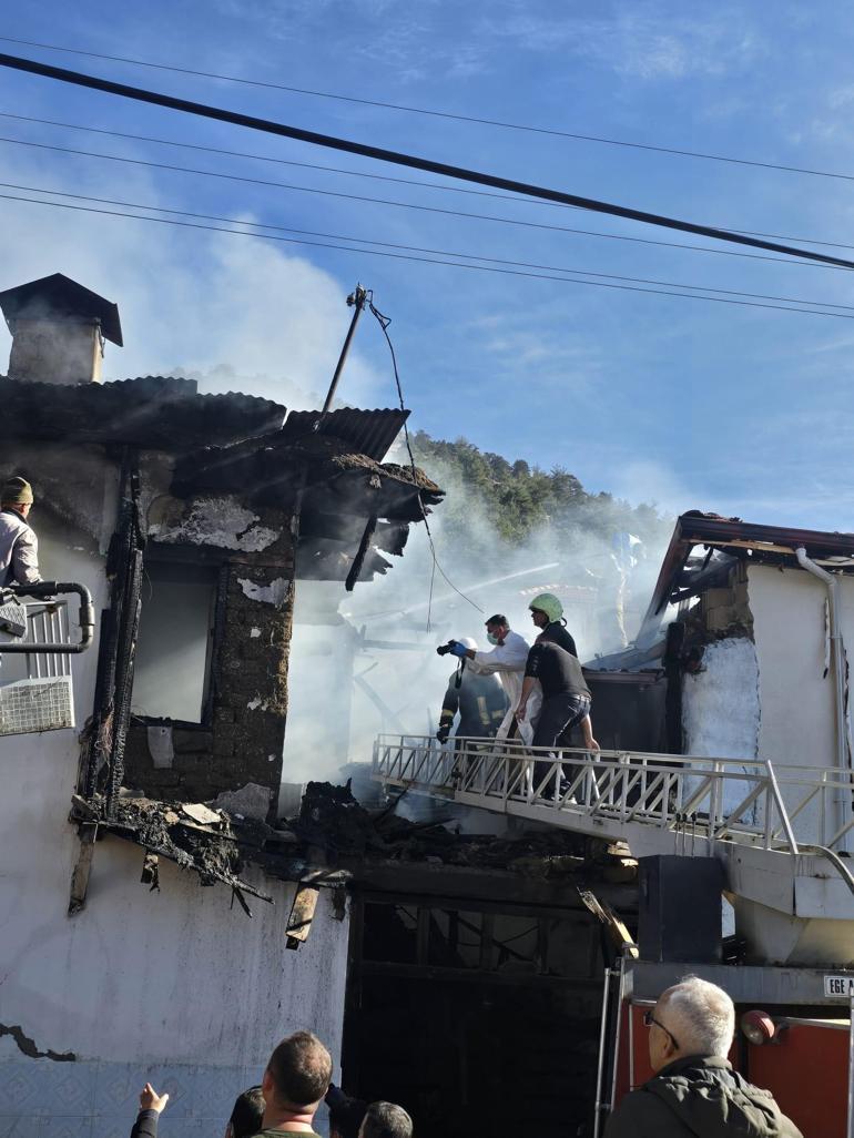 Evli çift, evdeki yangında öldü