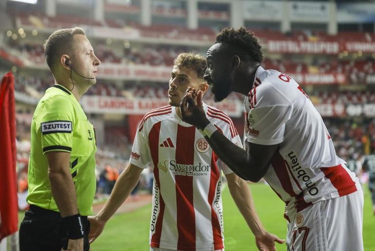 Hesap.com Antalyaspor – Beşiktaş: 1-3