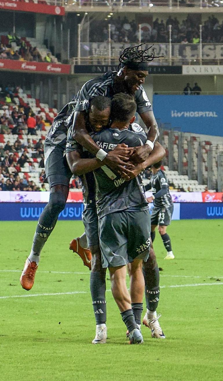 Hesap.com Antalyaspor – Beşiktaş: 1-3