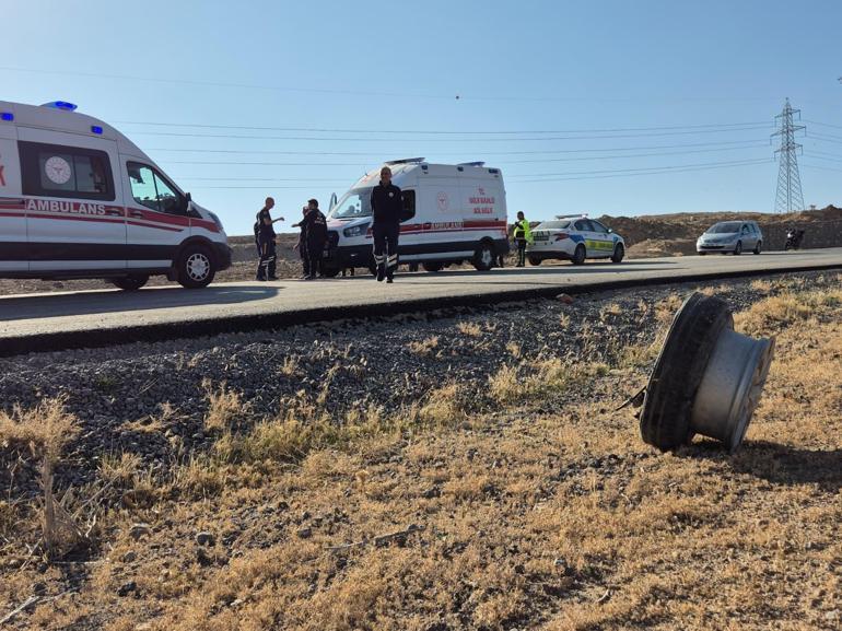 Niğdede otomobil şarampole yuvarlandı: 2 ölü,1 yaralı