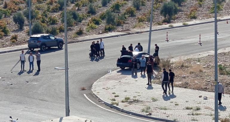 Gaziantep’te iki otomobil çarpıştı: 4 yaralı