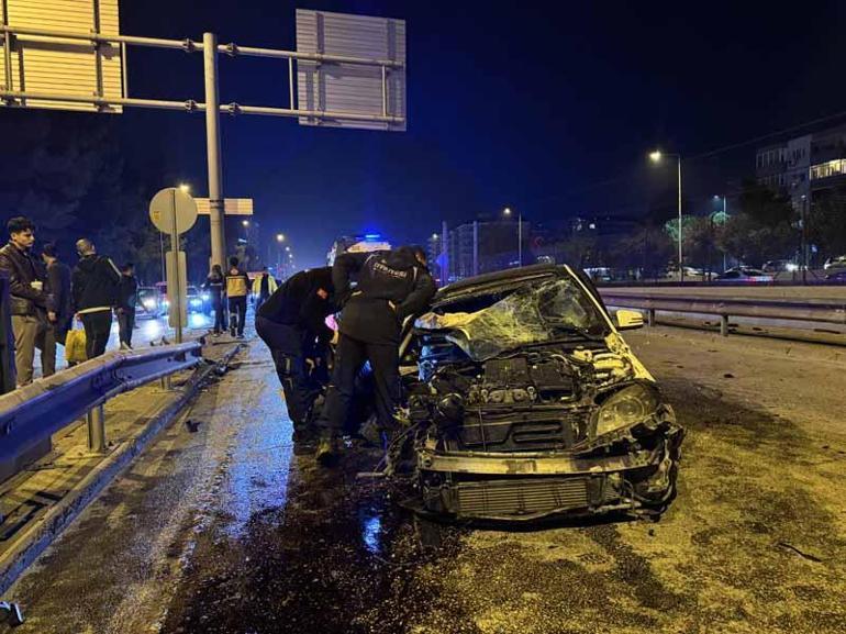 Bursada direğe ve servis minibüsüne çarpıp, hurdaya dönen otomobilden hafif yaralı kurtuldular