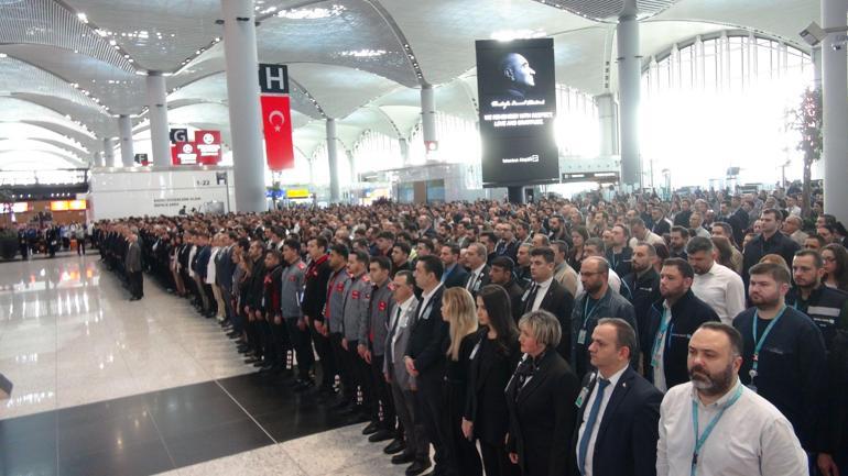 İstanbul ve Sabiha Gökçen Havalimanlarında 09.05te Ataya saygı töreni