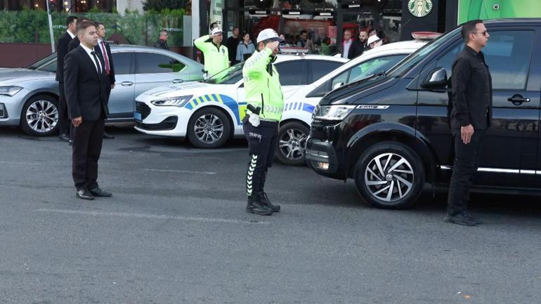 Taksim Meydanında Atatürkü anma töreni