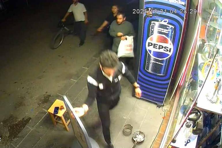 Çekirdek çitlerken taburenin üzerinde gördüğü telefonu çaldı, ‘şeytana uydum’ dedi