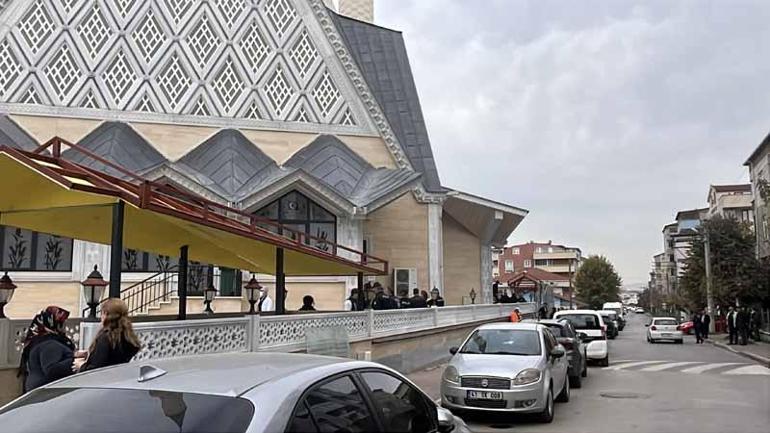 Kocaelide camilerde Atatürk için mevlit okutuldu