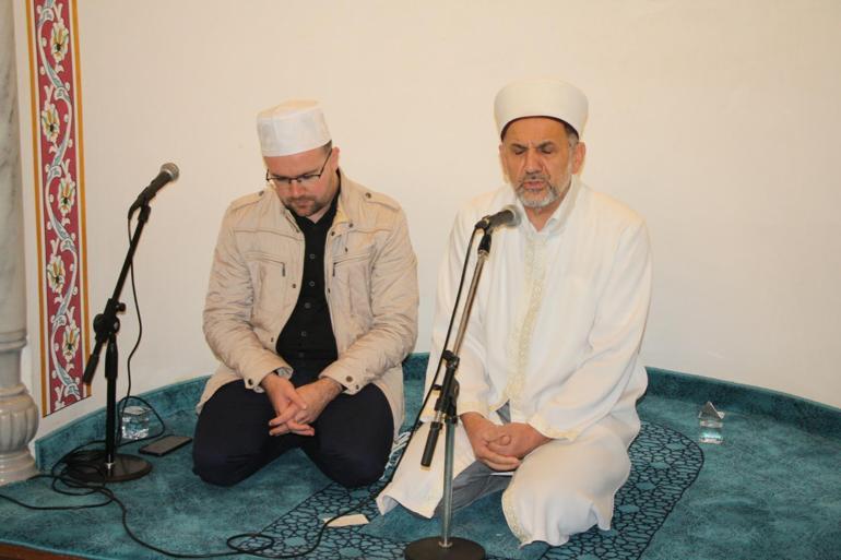 Kocaelide camilerde Atatürk için mevlit okutuldu