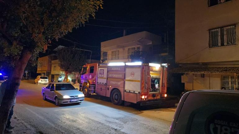 Kozanda evde çıkan yangında 4 kişi dumandan etkilendi