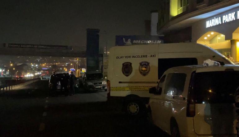 Büyükçekmecede otomobildeki tartışma kanlı bitti: 2 ölü, 1 ağır yaralı