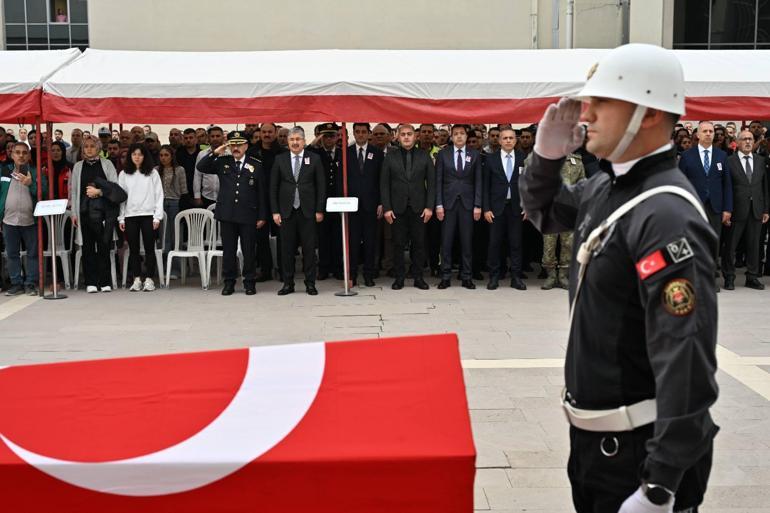Görevi başında kalp krizi geçiren polis memuru şehit oldu