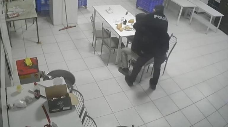 Husumetlisini, otomobil ile çarpıp demir çubukla döverek öldüren şüpheli aşevinde yakalandı