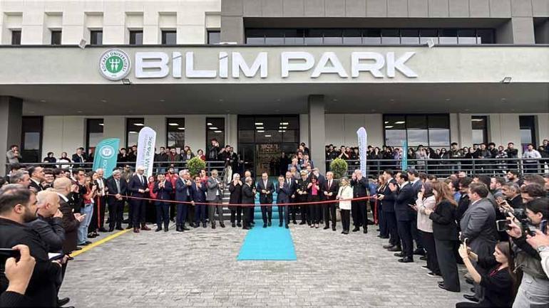 Bakan Kacır: Teknoloji girişimciliğini daha güçlü şekilde destekleyeceğiz