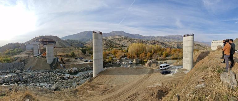Diyarbakırda viyadük inşaatında iskele çöktü; 4 ölü, 1 yaralı