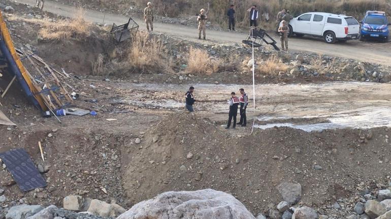 Diyarbakırda viyadük inşaatında iskele çöktü; 4 ölü, 1 yaralı