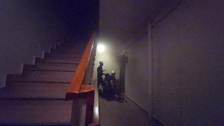 2nci kattaki ev, yangında zarar gördü