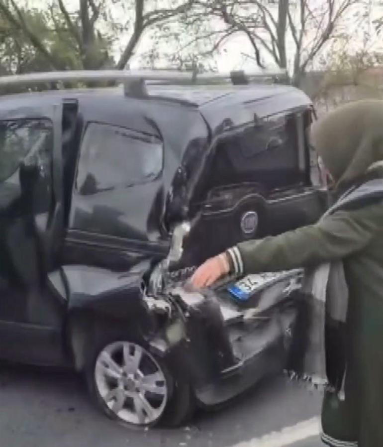 Başakşehirde yolcu minibüsünün karıştığı zincirleme kaza: 12 yaralı