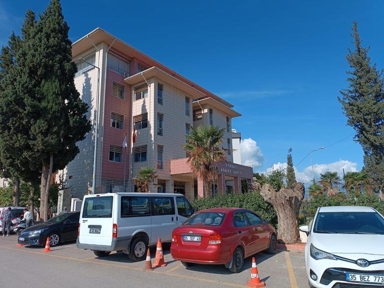 İzmirde 5 kişinin öldüğü, 63 kişinin yaralandığı patlamanın davasında 3 sanığa hapis cezası