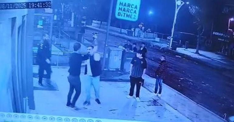 Oğlunu darbettiğini öne sürdüğü market çalışanını yumruklayıp tekmeledi