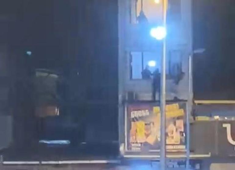 Fatih’te komşular arasında kavga: Darbedip pencereden attı