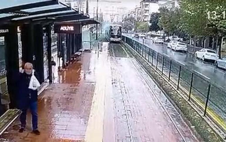 Gaziantepte seyir halindeki tramvaya yıldırım düştü