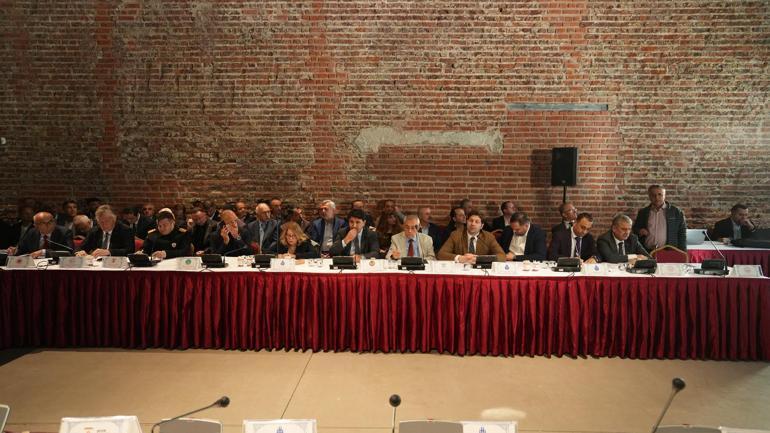 İstanbulda özel günlerde metrobüsün güzergahının değiştirilmesi kararlaştırıldı