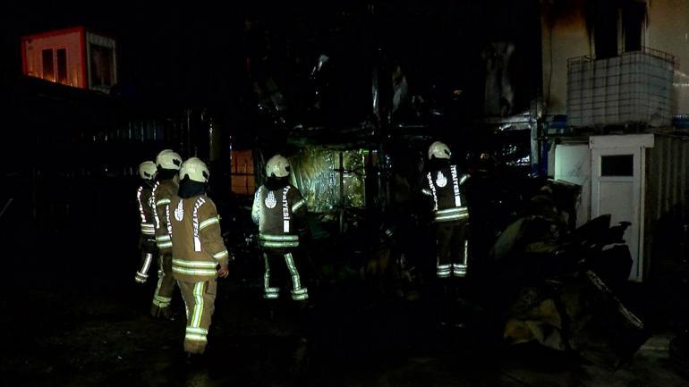 Başakşehirde işçilerin ısınmak için yaktığı soba yangına neden oldu