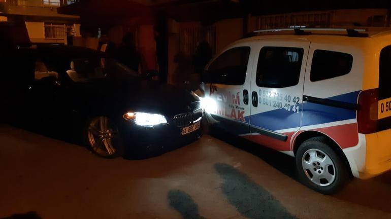 Eşiyle ilişkisi olduğunu iddia ettiği kişiyi defalarca bıçakladı; o anlar kamerada