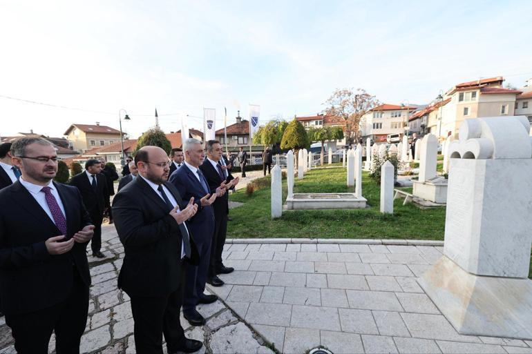 Bakan Bolat, Uluslararası Bosna Üniversitesi’nde öğrencilerle bir araya geldi