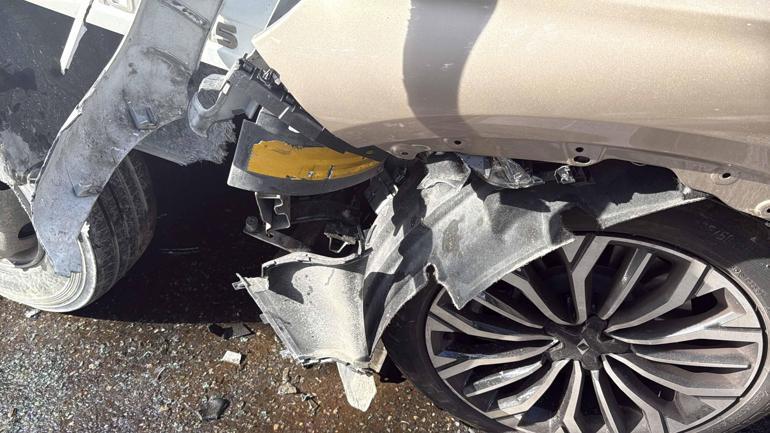 Sarıyer’de ciple beton dökme kamyonu kafa kafaya çarpıştı: 3 yaralı