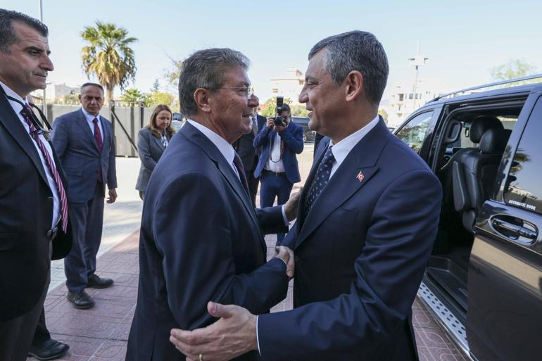 CHP Genel Başkanı Özel, KKTC’de