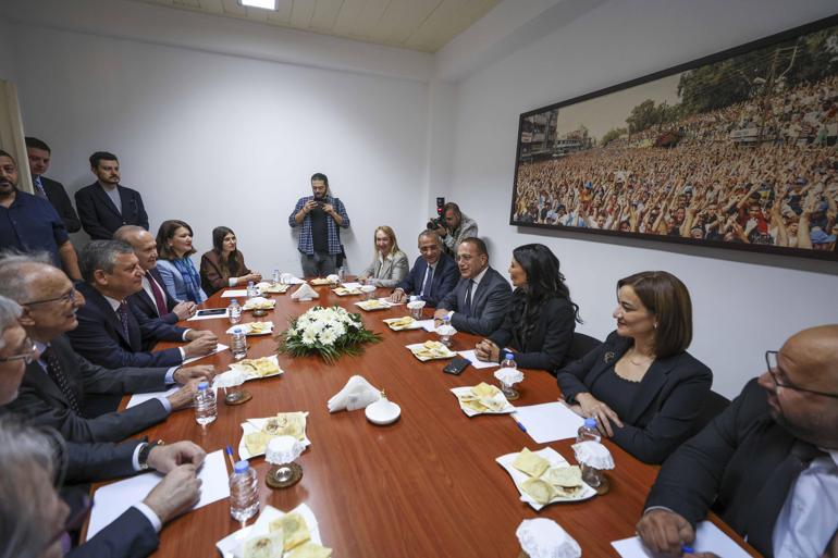 CHP Genel Başkanı Özel, KKTC’de