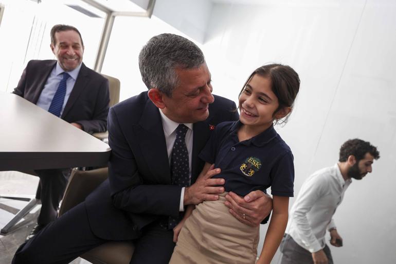 CHP Genel Başkanı Özel, KKTC’de