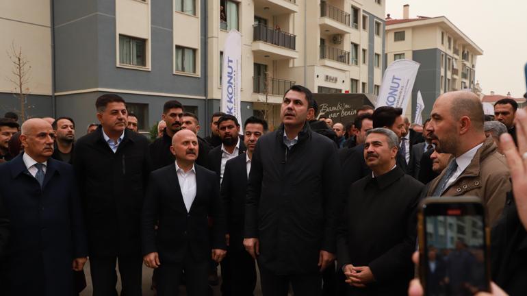 Bakan Kurum: Yolsuzluğa para buluyorlar ama deprem bölgesinde çakılı çivileri yok