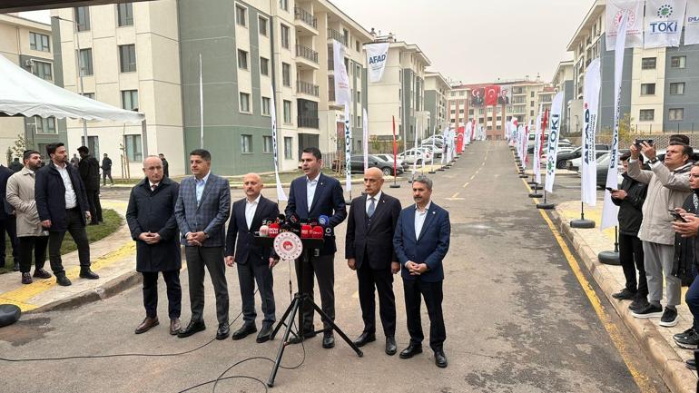 Bakan Kurum: Yolsuzluğa para buluyorlar ama deprem bölgesinde çakılı çivileri yok